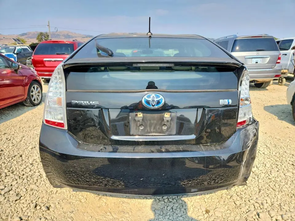 2011 TOYOTA PRIUS THREE  