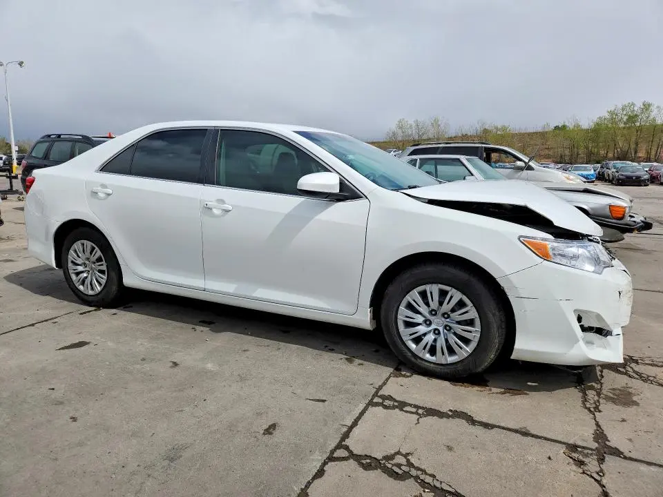 2014 TOYOTA CAMRY L  