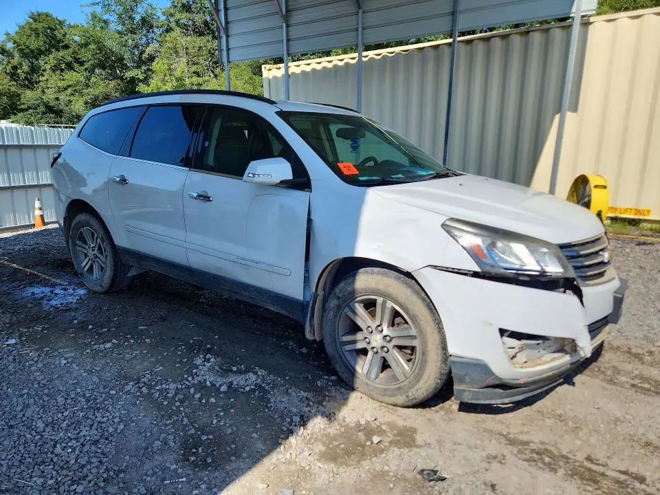 2017 CHEVROLET TRAVERSE LT  