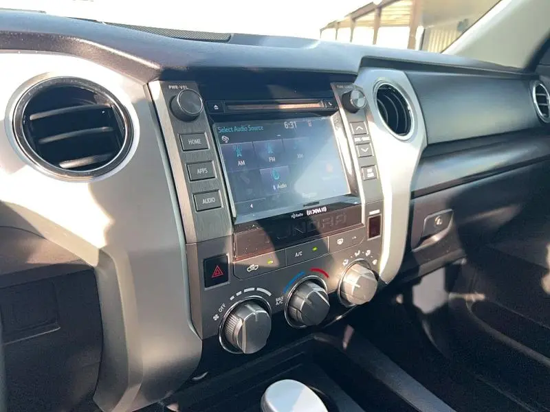 2015 TOYOTA TUNDRA CREWMAX SR5  