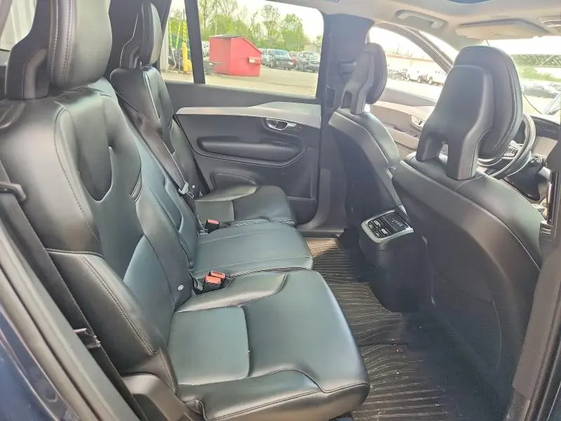 2018 VOLVO XC90 T5  