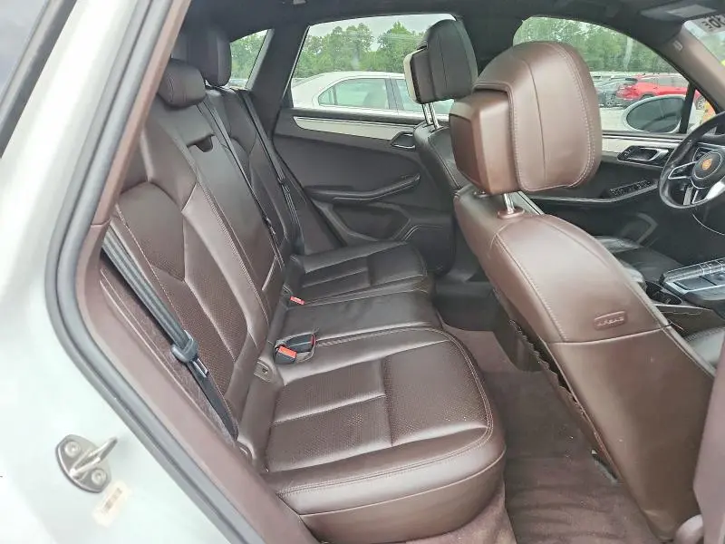 2016 PORSCHE MACAN S  