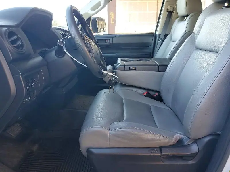 2018 TOYOTA TUNDRA SR  