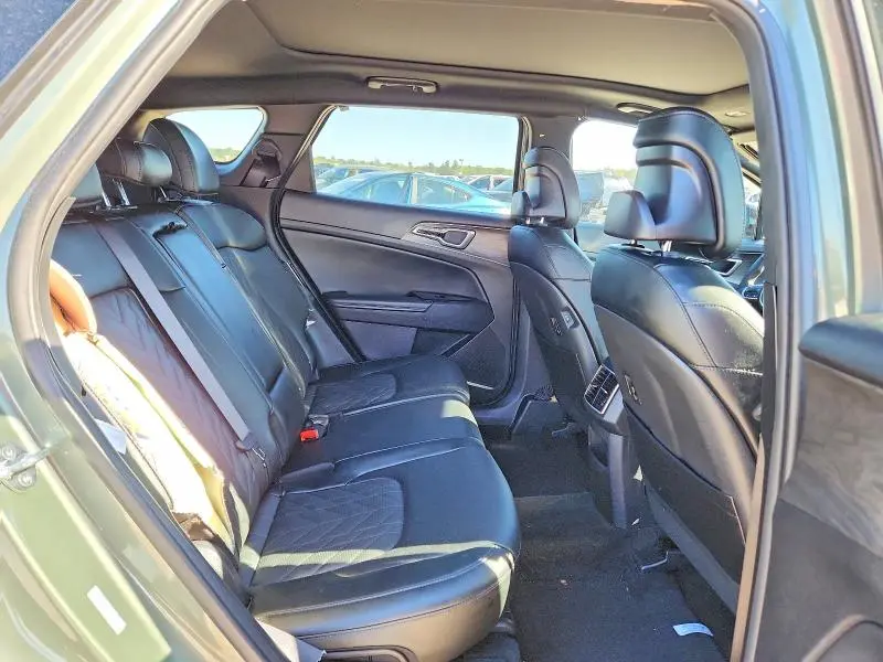 2025 KIA SPORTAGE X-LINE  