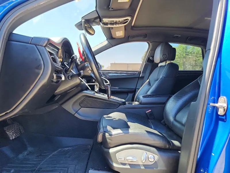 2017 PORSCHE MACAN S  