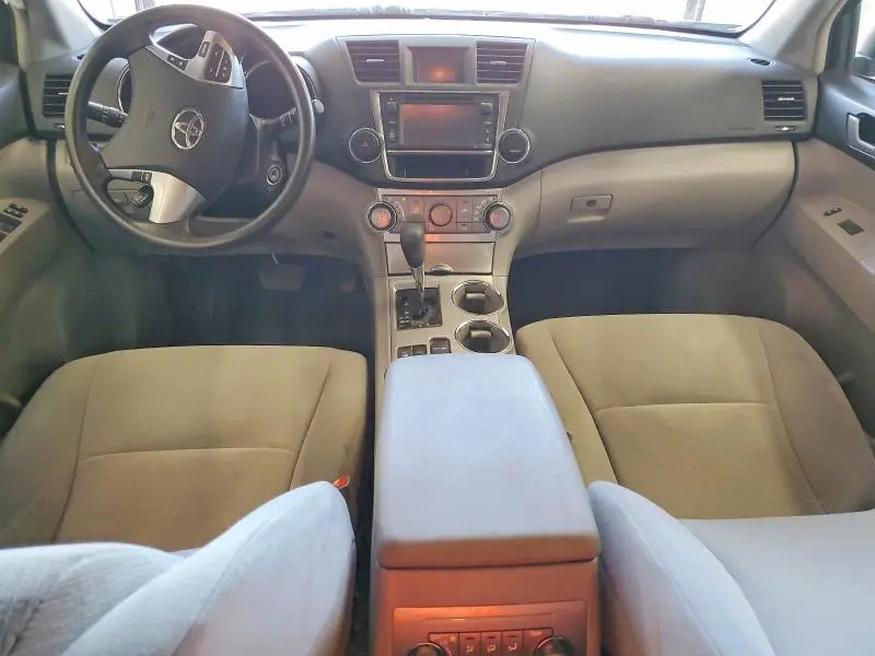 2013 TOYOTA HIGHLANDER PLUS  