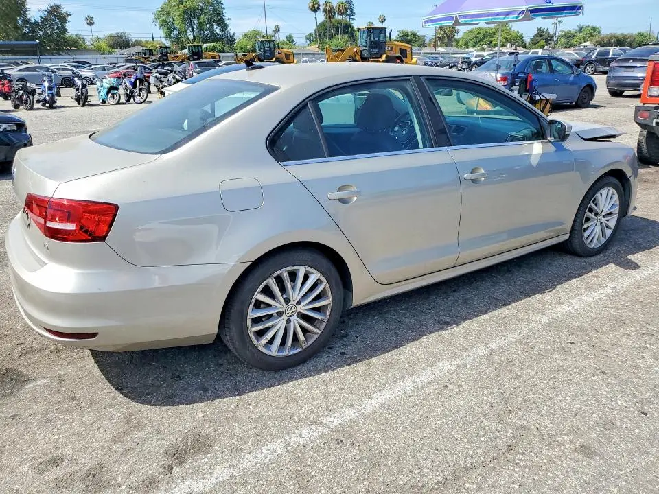 2015 VOLKSWAGEN JETTA SE  
