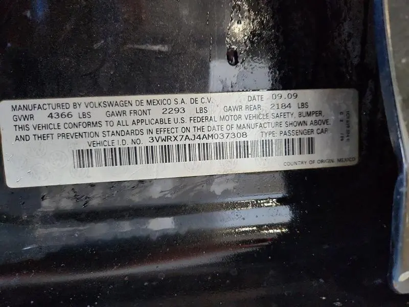 2010 VOLKSWAGEN JETTA SE  