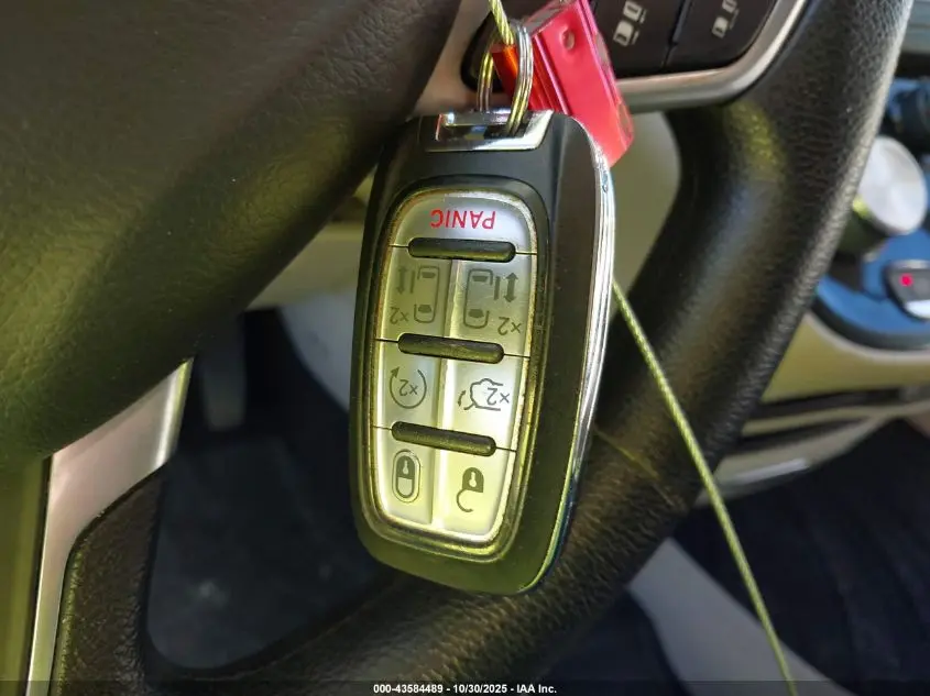 2021 CHRYSLER PACIFICA TOURING