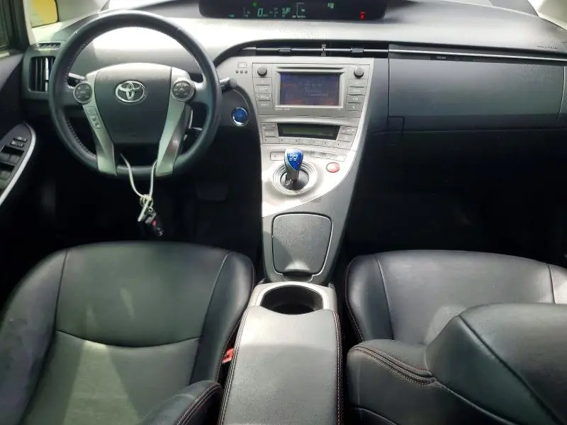 2013 TOYOTA PRIUS PERSONA SERIES SE  