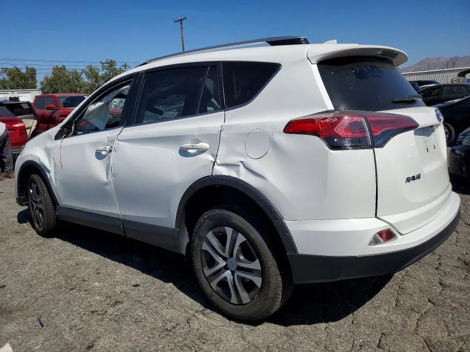 2018 TOYOTA RAV4 LE  