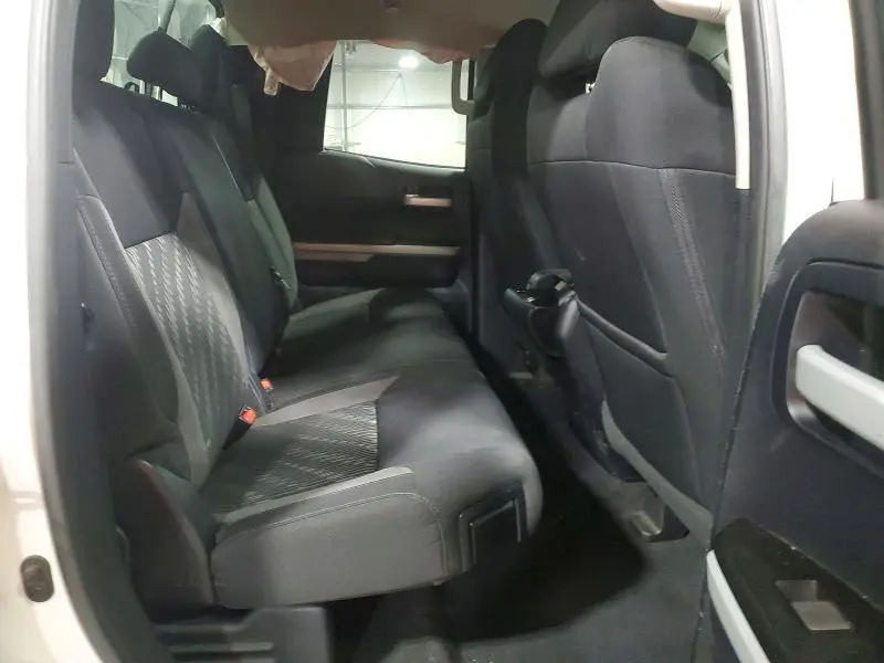 2018 TOYOTA TUNDRA SR5  