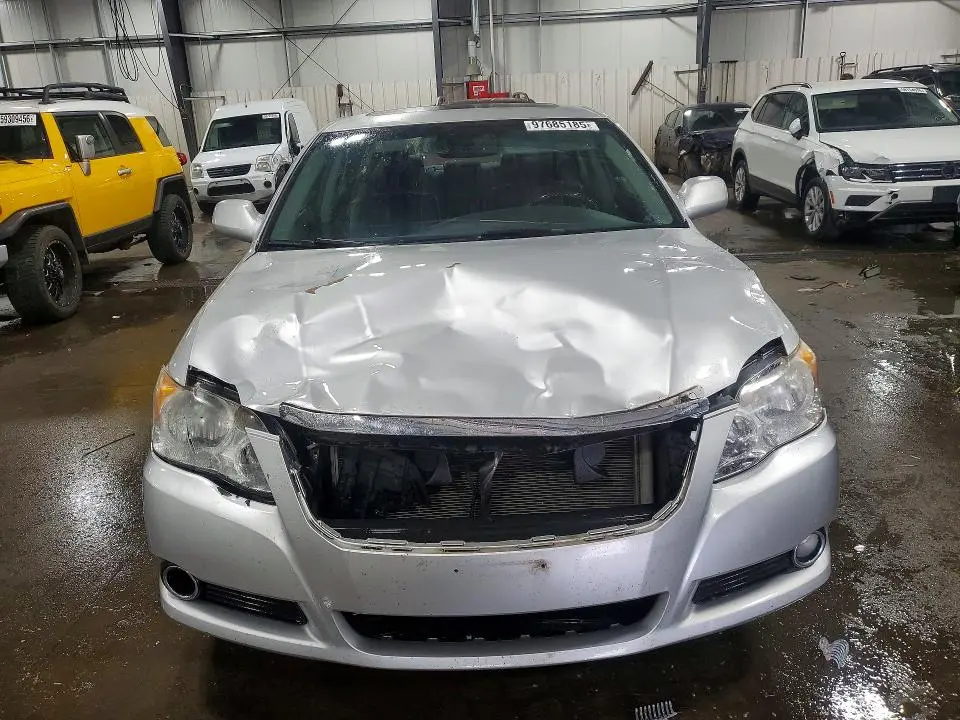 2010 TOYOTA AVALON LIMITED  