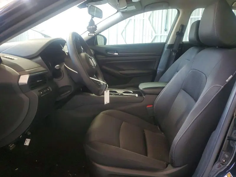 2024 NISSAN ALTIMA SV  