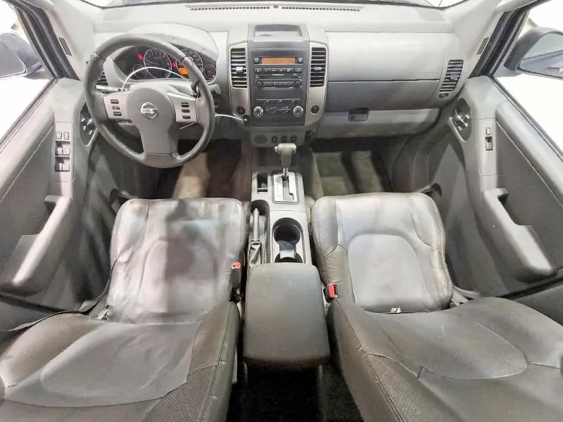 2010 NISSAN FRONTIER SE V6  