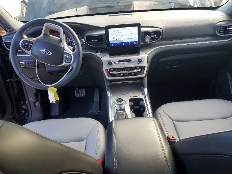 2021 FORD EXPLORER XLT  