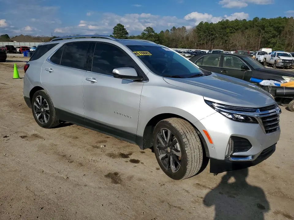 2022 CHEVROLET EQUINOX PREMIER  
