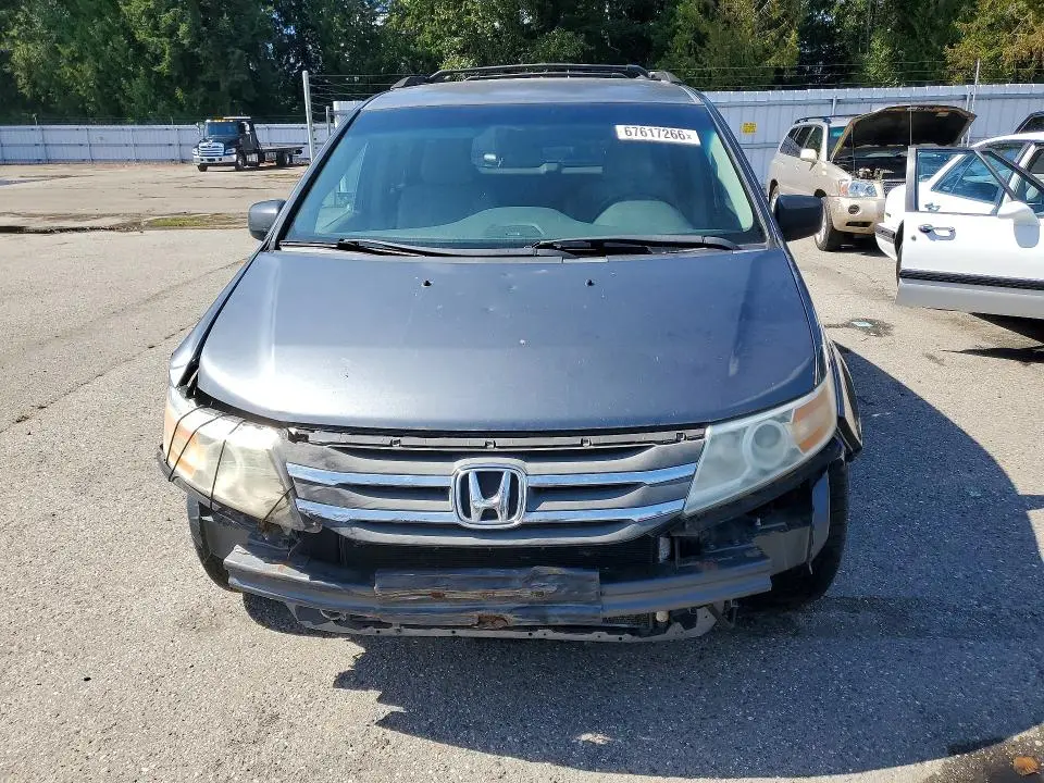 2011 HONDA ODYSSEY LX  