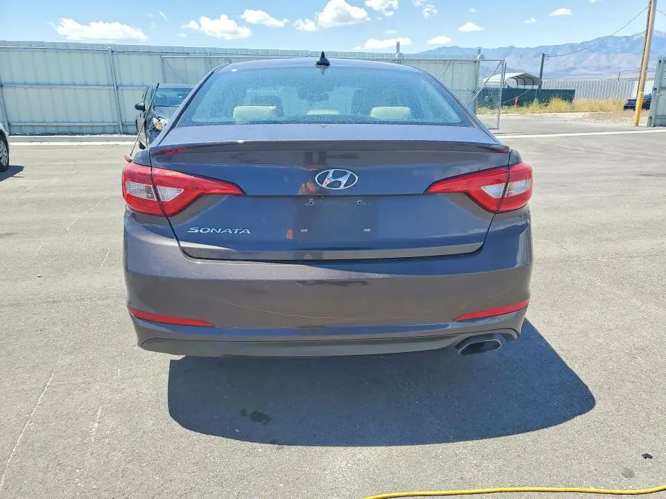2017 HYUNDAI SONATA SE  