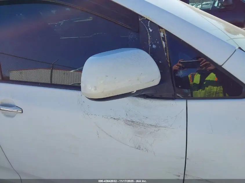 2011 TOYOTA SIENNA XLE V6