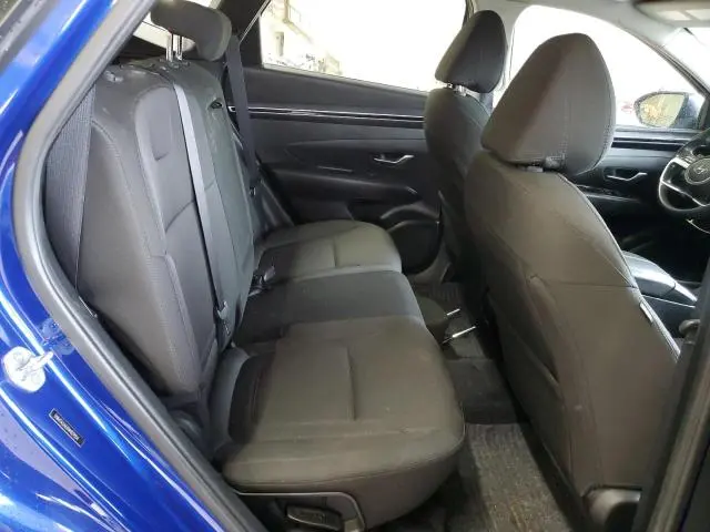 2022 HYUNDAI TUCSON SE  