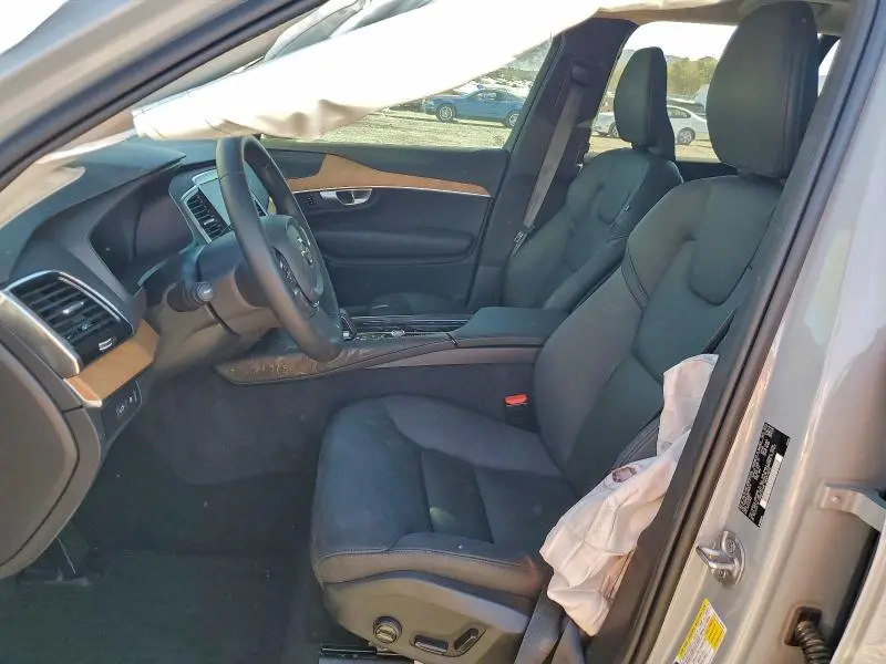 2024 VOLVO XC90 PLUS  