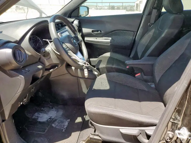 2019 NISSAN KICKS S  