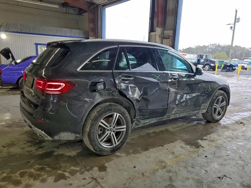 2022 MERCEDES-BENZ GLC 300  
