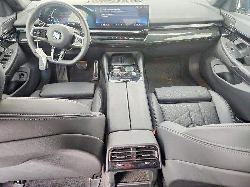 2025 BMW 530 I  