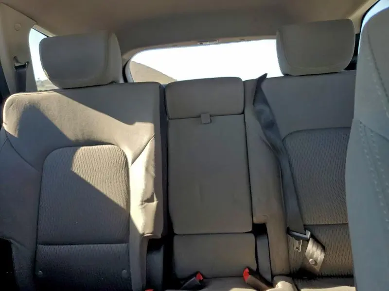 2018 HYUNDAI SANTA FE SE  