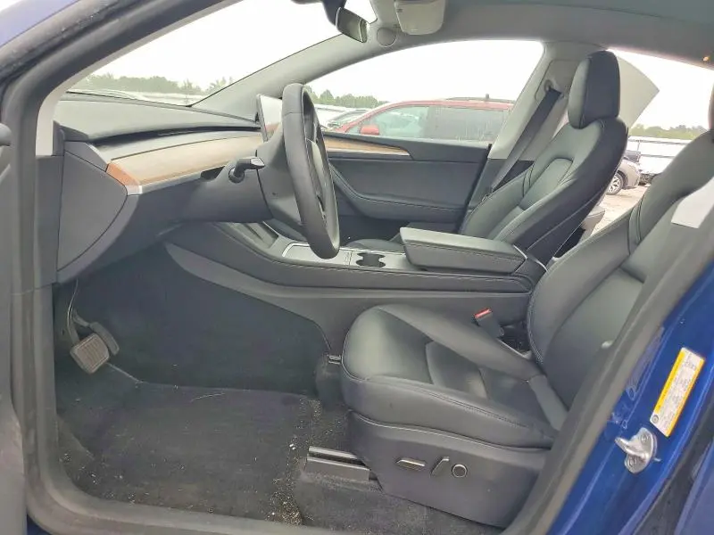 2025 TESLA MODEL Y   