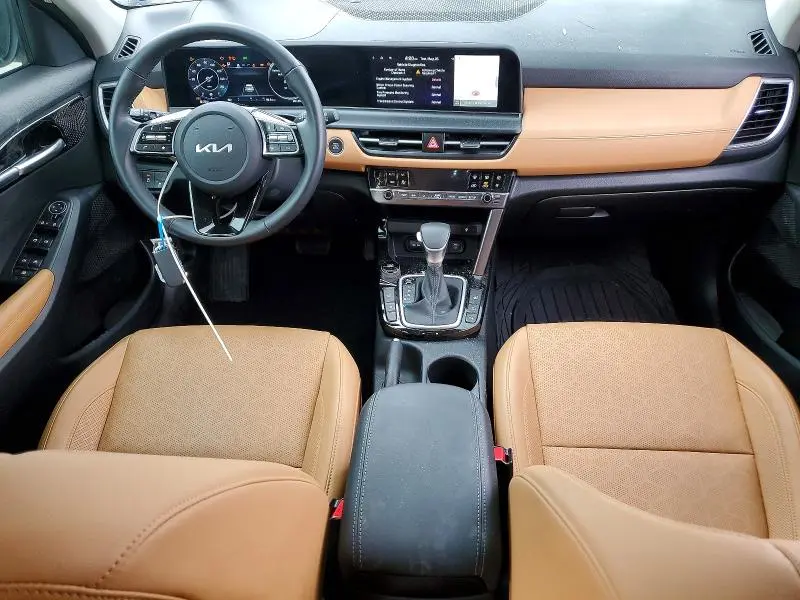 2025 KIA SELTOS EX  
