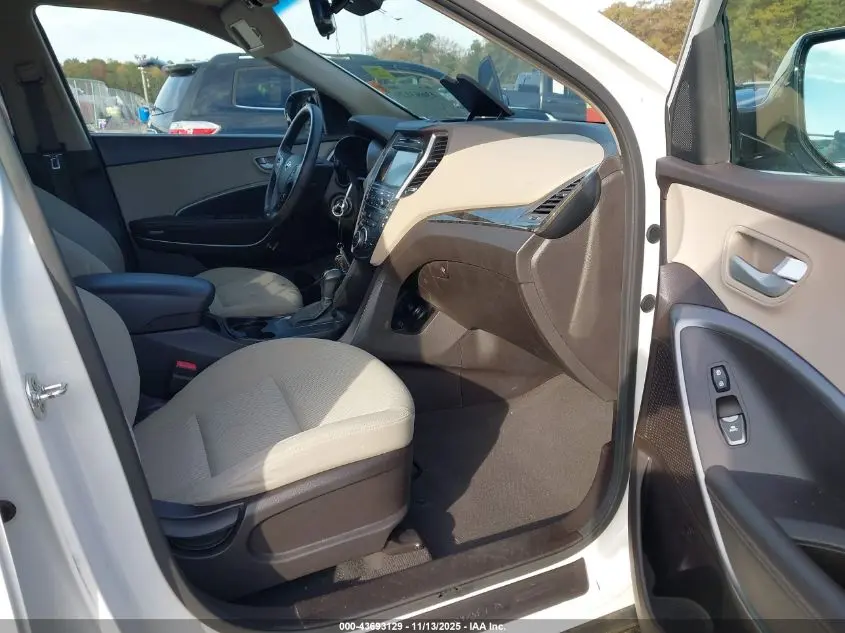 2017 HYUNDAI SANTA FE SE