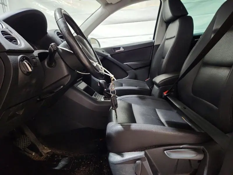 2014 VOLKSWAGEN TIGUAN S  