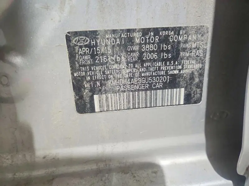 2016 HYUNDAI ELANTRA SE  