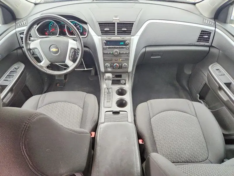 2011 CHEVROLET TRAVERSE LT  