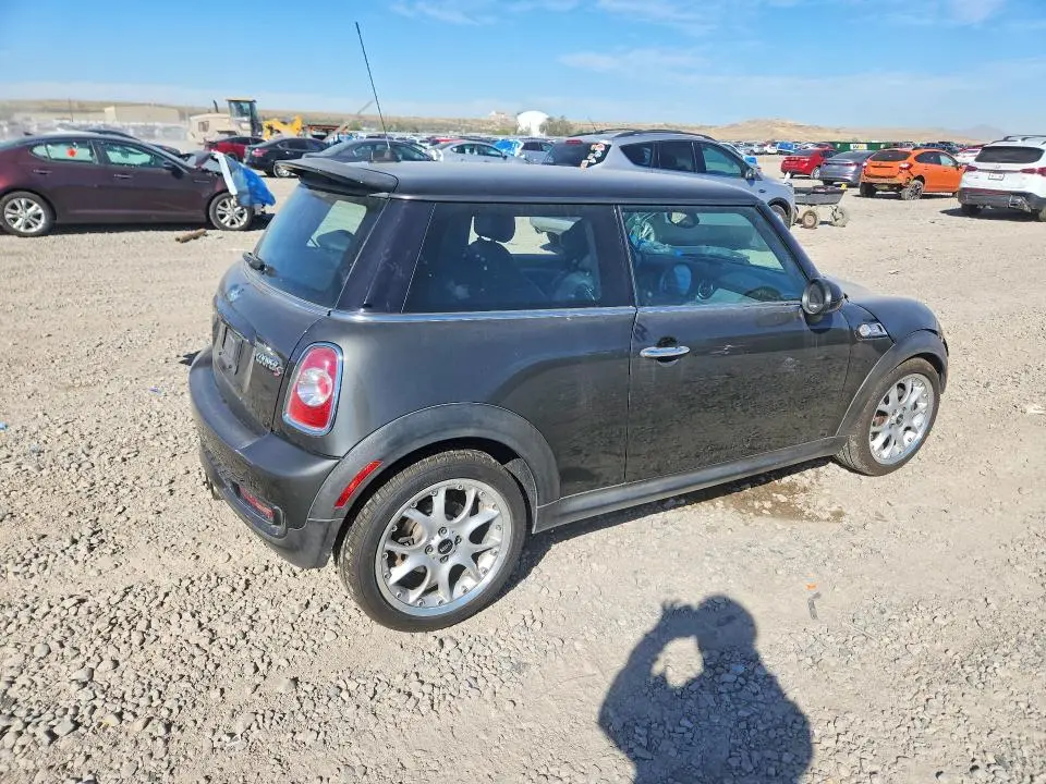 2011 MINI COOPER S  