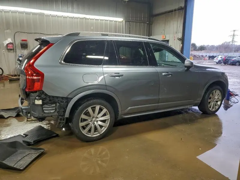 2017 VOLVO XC90 T6  