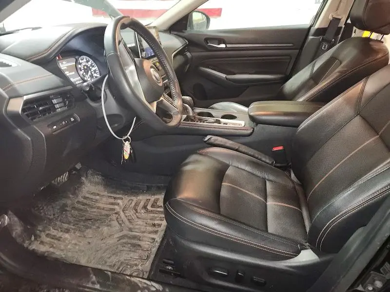 2022 NISSAN ALTIMA SR  
