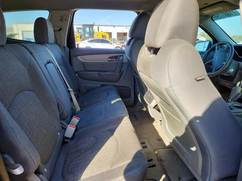 2015 CHEVROLET TRAVERSE LS  