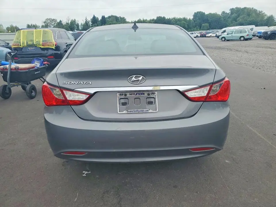 2012 HYUNDAI SONATA GLS  
