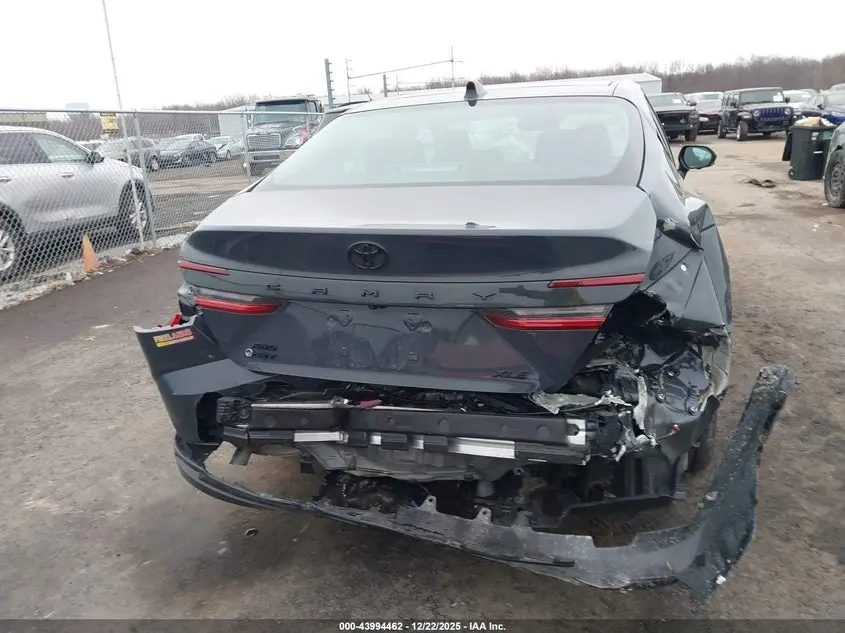2026 TOYOTA CAMRY XLE
