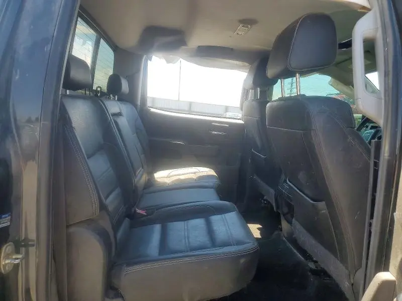 2017 GMC SIERRA K2500 DENALI  
