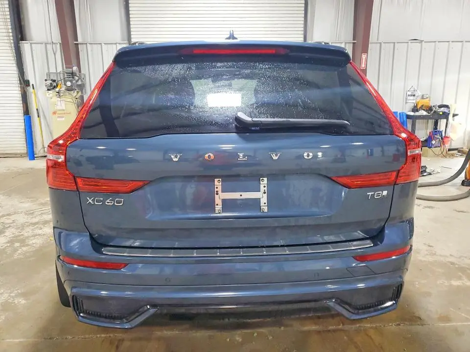 2025 VOLVO XC60 PLUS  