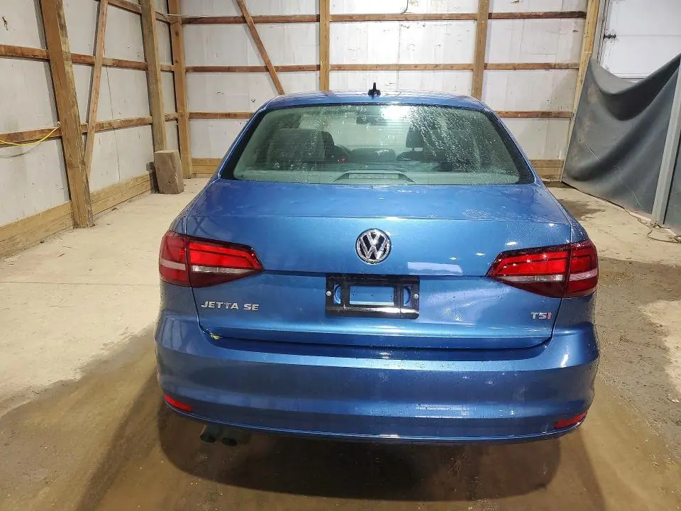 2016 VOLKSWAGEN JETTA SE  