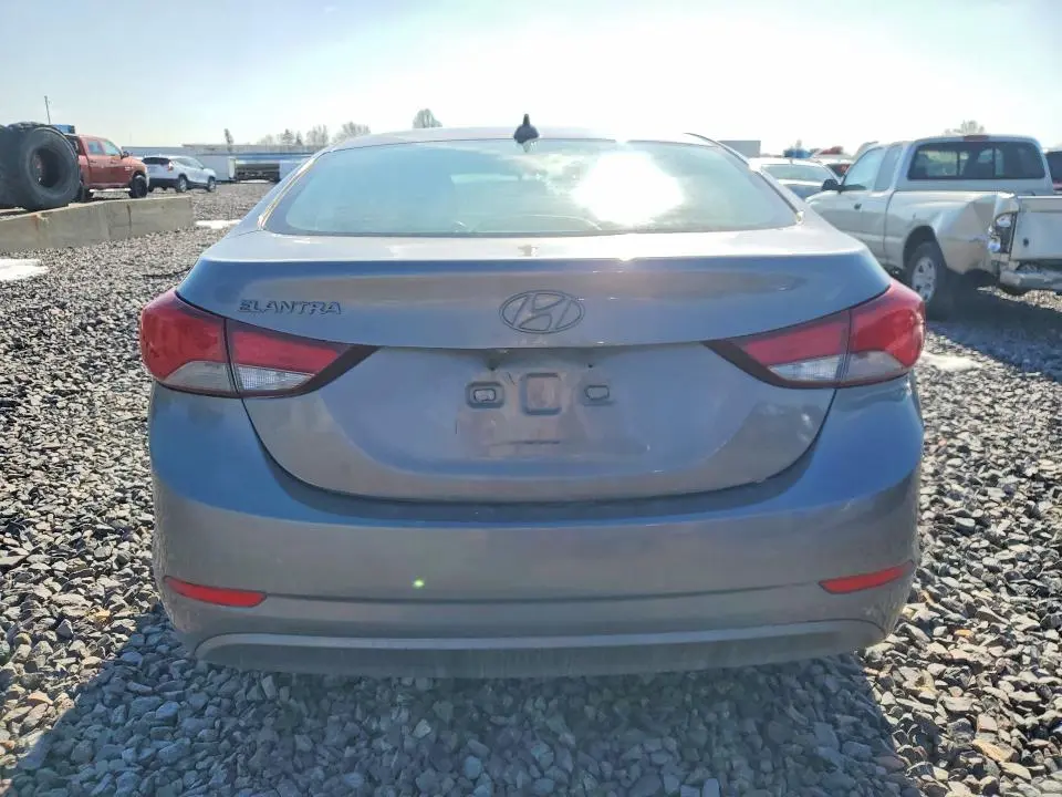 2016 HYUNDAI ELANTRA SE  