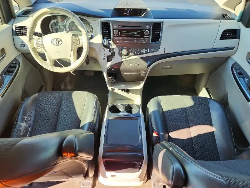 2013 TOYOTA SIENNA SPORT  