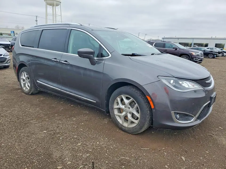 2017 CHRYSLER PACIFICA TOURING L PLUS  
