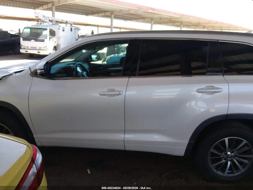 2017 TOYOTA HIGHLANDER XLE