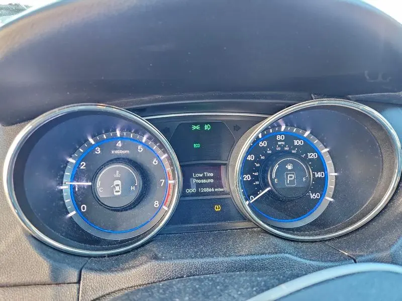 2012 HYUNDAI SONATA SE  